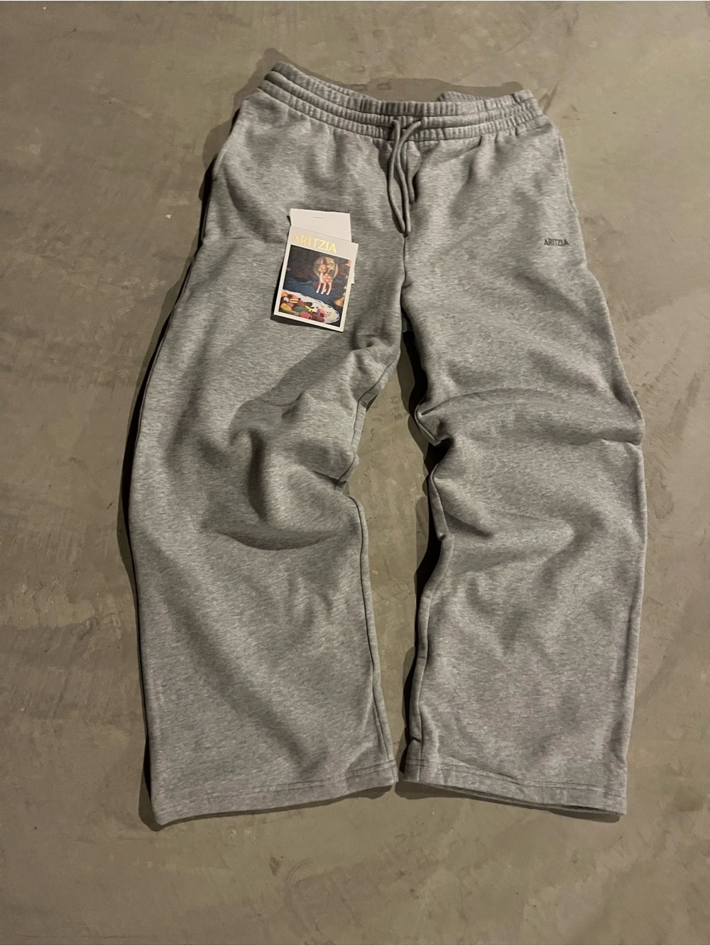 Aritzia Men's Gray Sweatpants Joggers